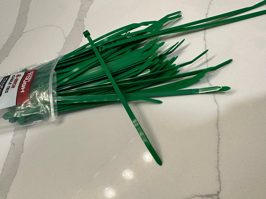 Bulk green zip ties